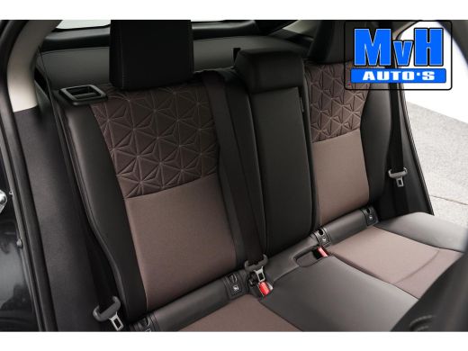 Toyota Yaris Cross 1.5 Hybrid 130 Executive|STUUR/STOELVERW. ActivLease financial lease