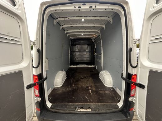 Volkswagen Crafter 2.0 TDI 140PK EURO6 L3H3 Trekhaak/cruise/control/app Connect/navi ActivLease financial lease
