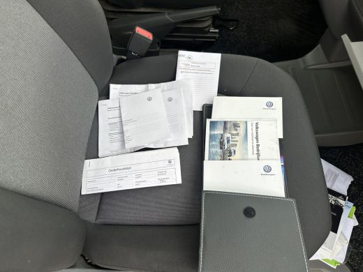 Volkswagen Crafter 2.0 TDI 140PK EURO6 L3H3 Trekhaak/cruise/control/app Connect/navi ActivLease financial lease