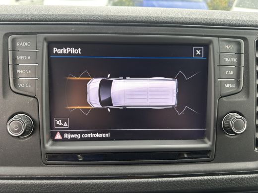 Volkswagen Crafter 2.0 TDI 140PK EURO6 L3H3 Trekhaak/cruise/control/app Connect/navi ActivLease financial lease