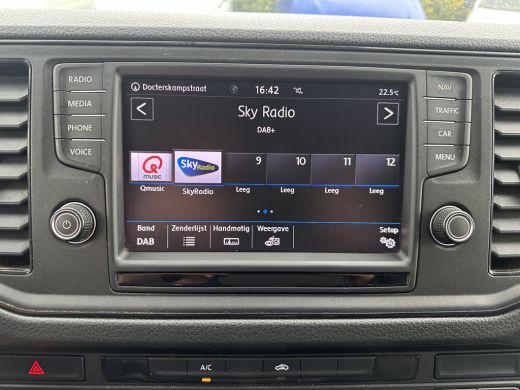 Volkswagen Crafter 2.0 TDI 140PK EURO6 L3H3 Trekhaak/cruise/control/app Connect/navi ActivLease financial lease