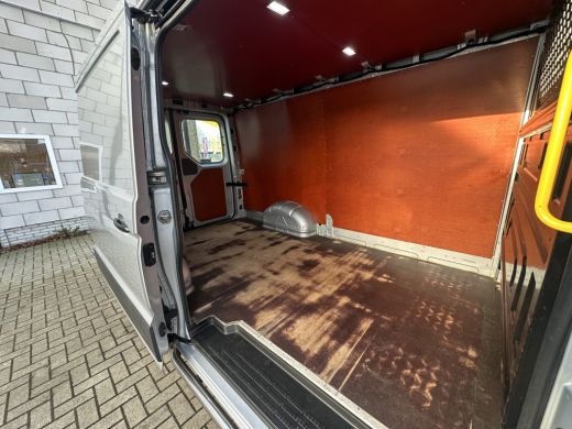 Volkswagen Crafter 30 2.0 TDI 140PK Automaat Euro6 L3H2 Carplay/cruise control/achteruitrijcamera ActivLease financial lease