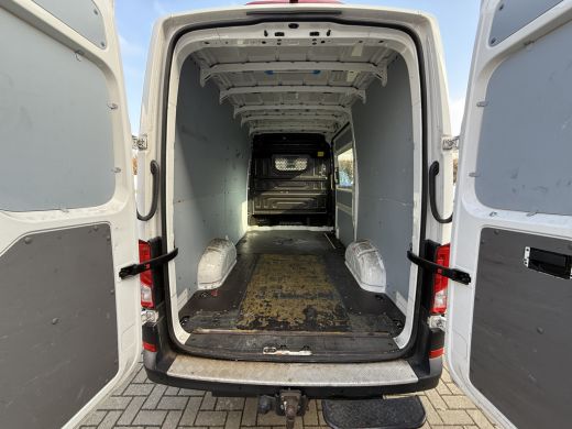 Volkswagen Crafter 35 2.0 TDI 140PK automaat L3H3 EURO6 Achteruitrijcamera/trekhaak/cruise control ActivLease financial lease