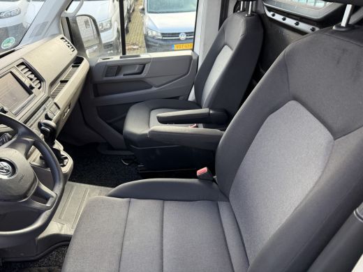 Volkswagen Crafter 35 2.0 TDI 140PK automaat L3H3 EURO6 Achteruitrijcamera/trekhaak/cruise control ActivLease financial lease