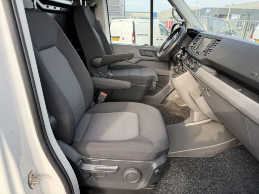 Volkswagen Crafter 35 2.0 TDI 140PK automaat L3H3 EURO6 Achteruitrijcamera/trekhaak/cruise control ActivLease financial lease