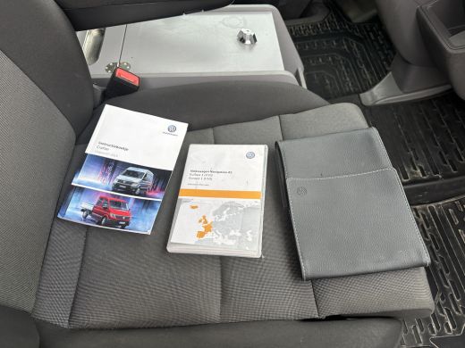 Volkswagen Crafter 35 2.0 TDI 140PK EURO6 L3H3 Achteruitrijcamera /Cruise control/trekhaak ActivLease financial lease