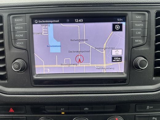 Volkswagen Crafter 35 2.0 TDI 140PK EURO6 L3H3 Achteruitrijcamera /Cruise control/trekhaak ActivLease financial lease