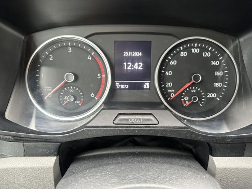 Volkswagen Crafter 35 2.0 TDI 140PK EURO6 L3H3 Achteruitrijcamera /Cruise control/trekhaak ActivLease financial lease