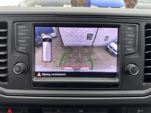 Volkswagen Crafter 35 2.0 TDI 140PK EURO6 L3H3 Achteruitrijcamera /Cruise control/trekhaak ActivLease financial lease