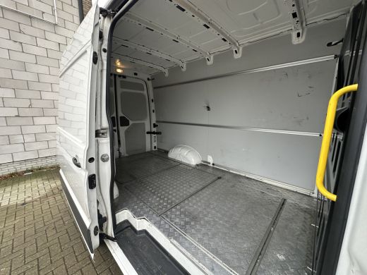 Volkswagen Crafter 35 2.0 TDI 177PK EURO 6 L3H3 Cruise control/apple CarPlay/achteruitrijcamera ActivLease financial lease