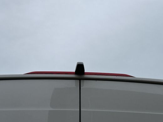 Volkswagen Crafter 35 2.0 TDI 177PK EURO 6 L3H3 Cruise control/apple CarPlay/achteruitrijcamera ActivLease financial lease