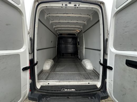 Volkswagen Crafter 35 2.0 TDI 177PK EURO 6 L3H3 Cruise control/apple CarPlay/achteruitrijcamera ActivLease financial lease