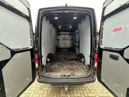 Volkswagen Crafter 35 2.0 TDI 177PK EURO6 L3H3 Nieuwe distributie riem/nieuwe APK/Achteruitrijcamera/trekhaak/app co... ActivLease financial lease