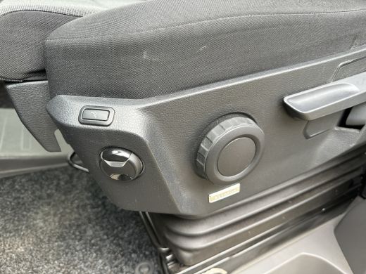 Volkswagen Crafter 35 2.0 TDI 177PK EURO6 L3H3 Nieuwe distributie riem/nieuwe APK/Achteruitrijcamera/trekhaak/app co... ActivLease financial lease