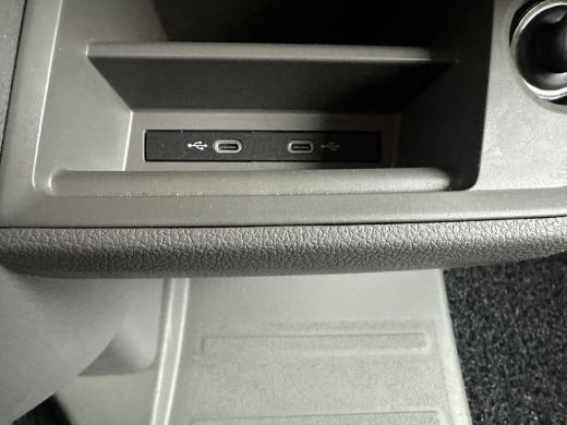 Volkswagen Crafter 35 2.0 TDI 177PK EURO6 L3H3 Nieuwe distributie riem/nieuwe APK/Achteruitrijcamera/trekhaak/app co... ActivLease financial lease