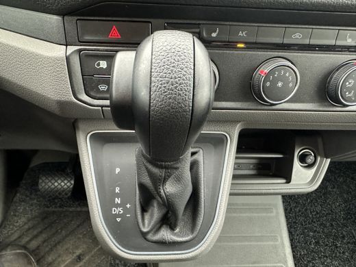 Volkswagen Crafter 35 2.0 TDI 177PK EURO6 L3H3 Nieuwe distributie riem/nieuwe APK/Achteruitrijcamera/trekhaak/app co... ActivLease financial lease