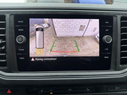 Volkswagen Crafter 35 2.0 TDI 177PK EURO6 L3H3 Nieuwe distributie riem/nieuwe APK/Achteruitrijcamera/trekhaak/app co... ActivLease financial lease