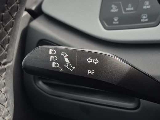 Volkswagen ID.3 First Plus 58 kWh Matrix LED | Stuur + Stoelverwarming | Keyless | Adaptive CC | Full map navigat... ActivLease financial lease