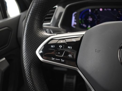 Volkswagen Tiguan 1.4 TSI eHybrid R-Line Business+ l Lederen stoelen incl Memory l Panoramadak l Side Assist l Matr... ActivLease financial lease