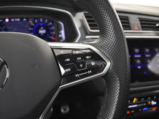 Volkswagen Tiguan 1.4 TSI eHybrid R-Line Business+ l Lederen stoelen incl Memory l Panoramadak l Side Assist l Matr... ActivLease financial lease