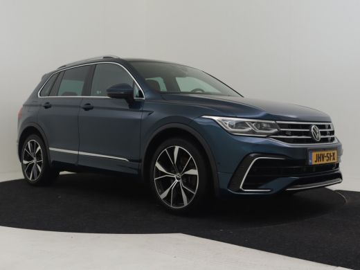 Volkswagen Tiguan 1.4 TSI eHybrid R-Line Business+ l Lederen stoelen incl Memory l Panoramadak l Side Assist l Matr... ActivLease financial lease