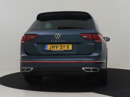 Volkswagen Tiguan 1.4 TSI eHybrid R-Line Business+ l Lederen stoelen incl Memory l Panoramadak l Side Assist l Matr... ActivLease financial lease
