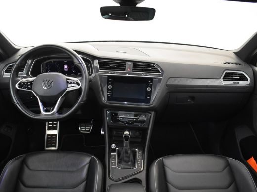 Volkswagen Tiguan 1.4 TSI eHybrid R-Line Business+ l Lederen stoelen incl Memory l Panoramadak l Side Assist l Matr... ActivLease financial lease