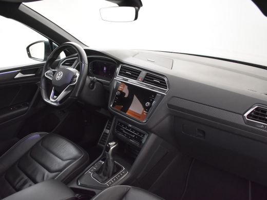 Volkswagen Tiguan 1.4 TSI eHybrid R-Line Business+ l Lederen stoelen incl Memory l Panoramadak l Side Assist l Matr... ActivLease financial lease