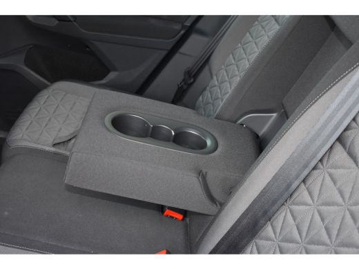 Volkswagen Tiguan 1.5 TSI 150PK DSG-7 Elegance | TREKHAAK | APP. CONNECT | STOELVERWARMING | CAMERA. ACHTER | LED ActivLease financial lease