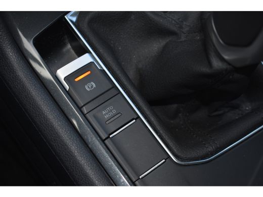 Volkswagen Tiguan 1.5 TSI 150PK DSG-7 Elegance | TREKHAAK | APP. CONNECT | STOELVERWARMING | CAMERA. ACHTER | LED ActivLease financial lease