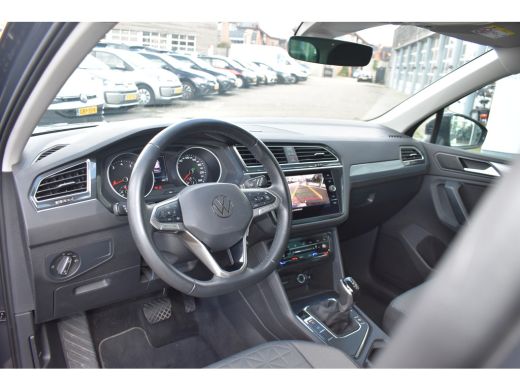 Volkswagen Tiguan 1.5 TSI 150PK DSG-7 Elegance | TREKHAAK | APP. CONNECT | STOELVERWARMING | CAMERA. ACHTER | LED ActivLease financial lease