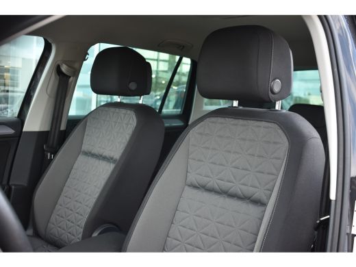 Volkswagen Tiguan 1.5 TSI 150PK DSG-7 Elegance | TREKHAAK | APP. CONNECT | STOELVERWARMING | CAMERA. ACHTER | LED ActivLease financial lease