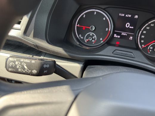 Volkswagen Transporter 2.0 TDI 110PK EURO6 L2H1 28 Cruise control/trekhaak/navi ActivLease financial lease