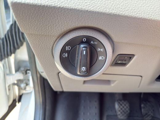 Volkswagen Transporter 2.0 TDI 110PK EURO6 L2H1 28 Cruise control/trekhaak/navi ActivLease financial lease