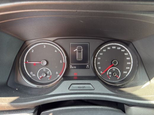 Volkswagen Transporter 2.0 TDI 110PK EURO6 L2H1 28 Cruise control/trekhaak/navi ActivLease financial lease