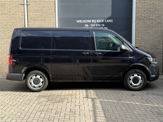 Volkswagen Transporter 2.0 TDI 150PK EURO 6 L1H1 Navigatie systeem/cruise control ActivLease financial lease