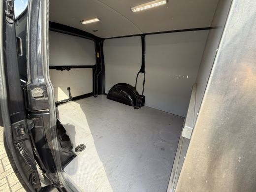 Volkswagen Transporter 2.0 TDI 150PK EURO 6 L1H1 Navigatie systeem/cruise control ActivLease financial lease