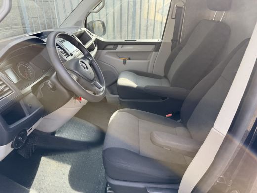 Volkswagen Transporter 2.0 TDI 150PK EURO 6 L1H1 Navigatie systeem/cruise control ActivLease financial lease