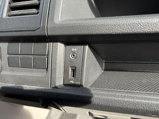 Volkswagen Transporter 2.0 TDI 150PK EURO 6 L1H1 Navigatie systeem/cruise control ActivLease financial lease