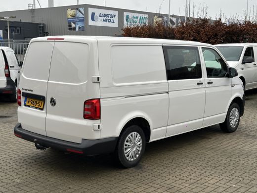 Volkswagen Transporter 2.0 TDI 150PK EURO6 L2H1 DC Automaat/dubbele cabine/navigatie ActivLease financial lease
