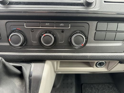 Volkswagen Transporter 2.0 TDI 150PK EURO6 L2H1 DC Automaat/dubbele cabine/navigatie ActivLease financial lease