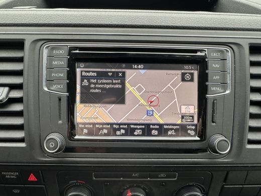 Volkswagen Transporter 2.0 TDI 150PK EURO6 L2H1 DC Automaat/dubbele cabine/navigatie ActivLease financial lease