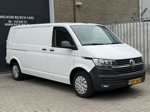 Volkswagen Transporter 2.0 TDI 150PK EURO6L2H1 32 Cruise control/navigatie systeem/trekhaak ActivLease financial lease