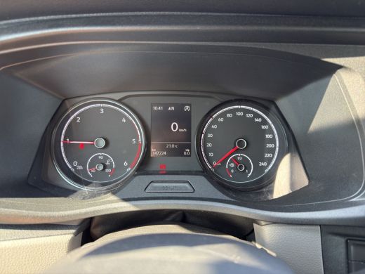 Volkswagen Transporter 2.0 TDI 150PK EURO6L2H1 32 Cruise control/navigatie systeem/trekhaak ActivLease financial lease