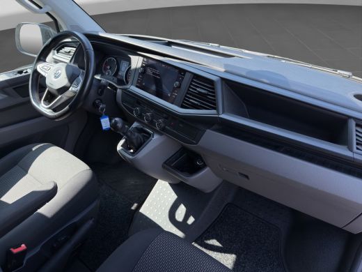 Volkswagen Transporter 2.0 TDI 150PK EURO6L2H1 32 Cruise control/navigatie systeem/trekhaak ActivLease financial lease