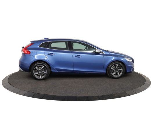 Volvo  V40 2.0 T2 R-Design | Panorama dag | Camera | PDC | Elektrisch verstelbare stoel | Navi ActivLease financial lease