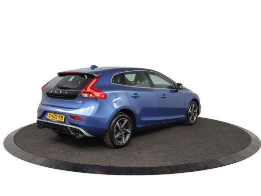 Volvo  V40 2.0 T2 R-Design | Panorama dag | Camera | PDC | Elektrisch verstelbare stoel | Navi ActivLease financial lease