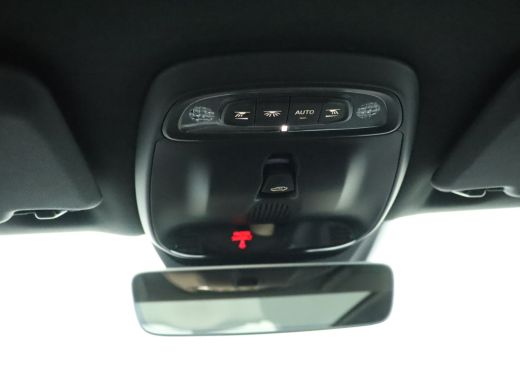 Volvo  V40 2.0 T2 R-Design | Panorama dag | Camera | PDC | Elektrisch verstelbare stoel | Navi ActivLease financial lease