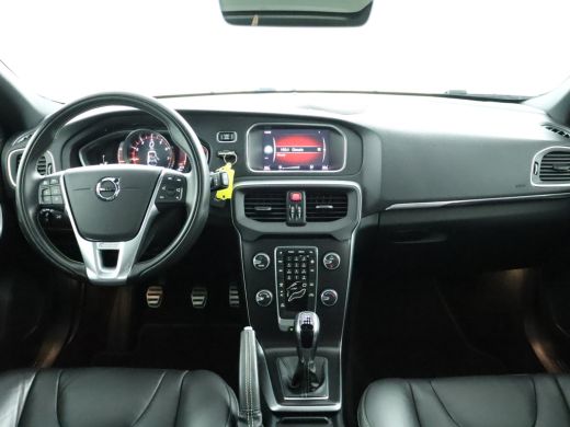 Volvo  V40 2.0 T2 R-Design | Panorama dag | Camera | PDC | Elektrisch verstelbare stoel | Navi ActivLease financial lease