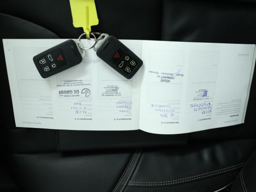 Volvo  V40 2.0 T2 R-Design | Panorama dag | Camera | PDC | Elektrisch verstelbare stoel | Navi ActivLease financial lease